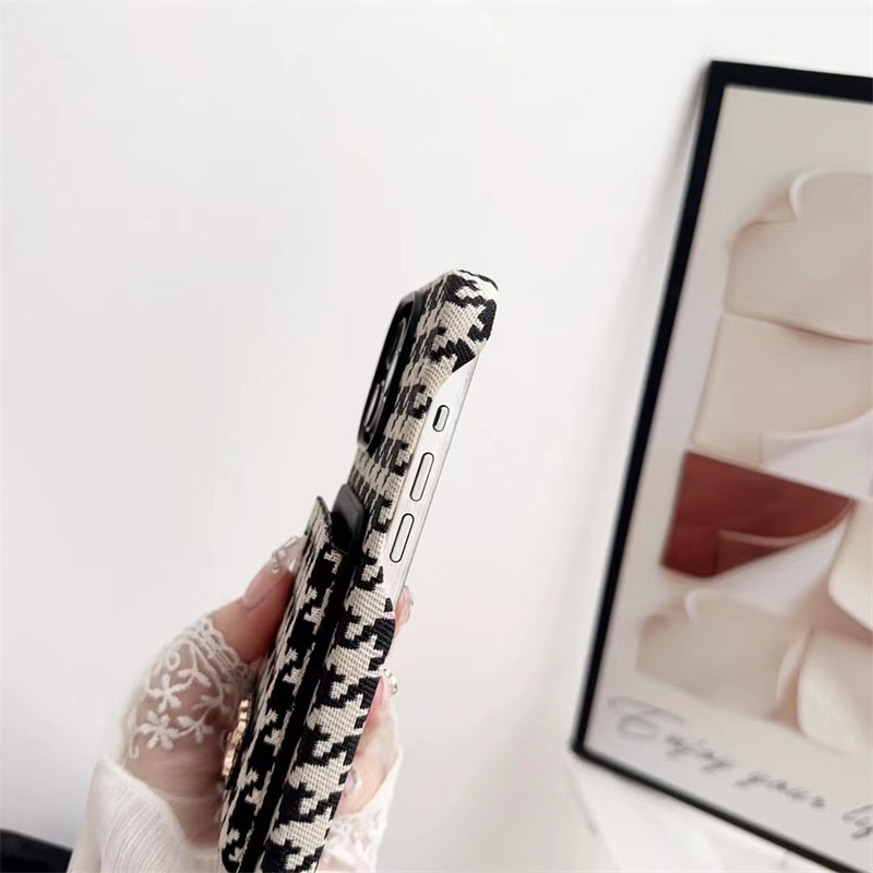 2042753b99df6362022d50386a6c2957-1